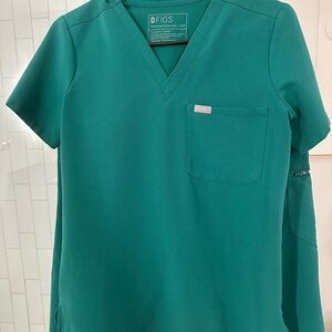 FIGS hunter green Catarina top and Zamora joggers set